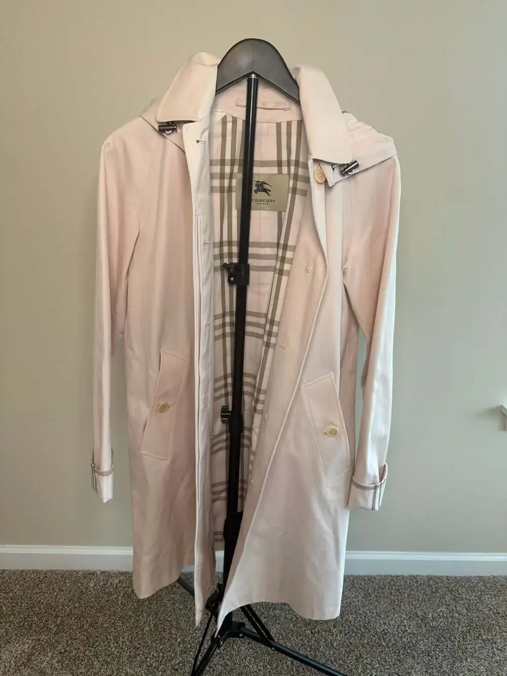 Burberry London Carmen Hooded Cotton Car Coat in Pale Pink - Picture 3 of 13